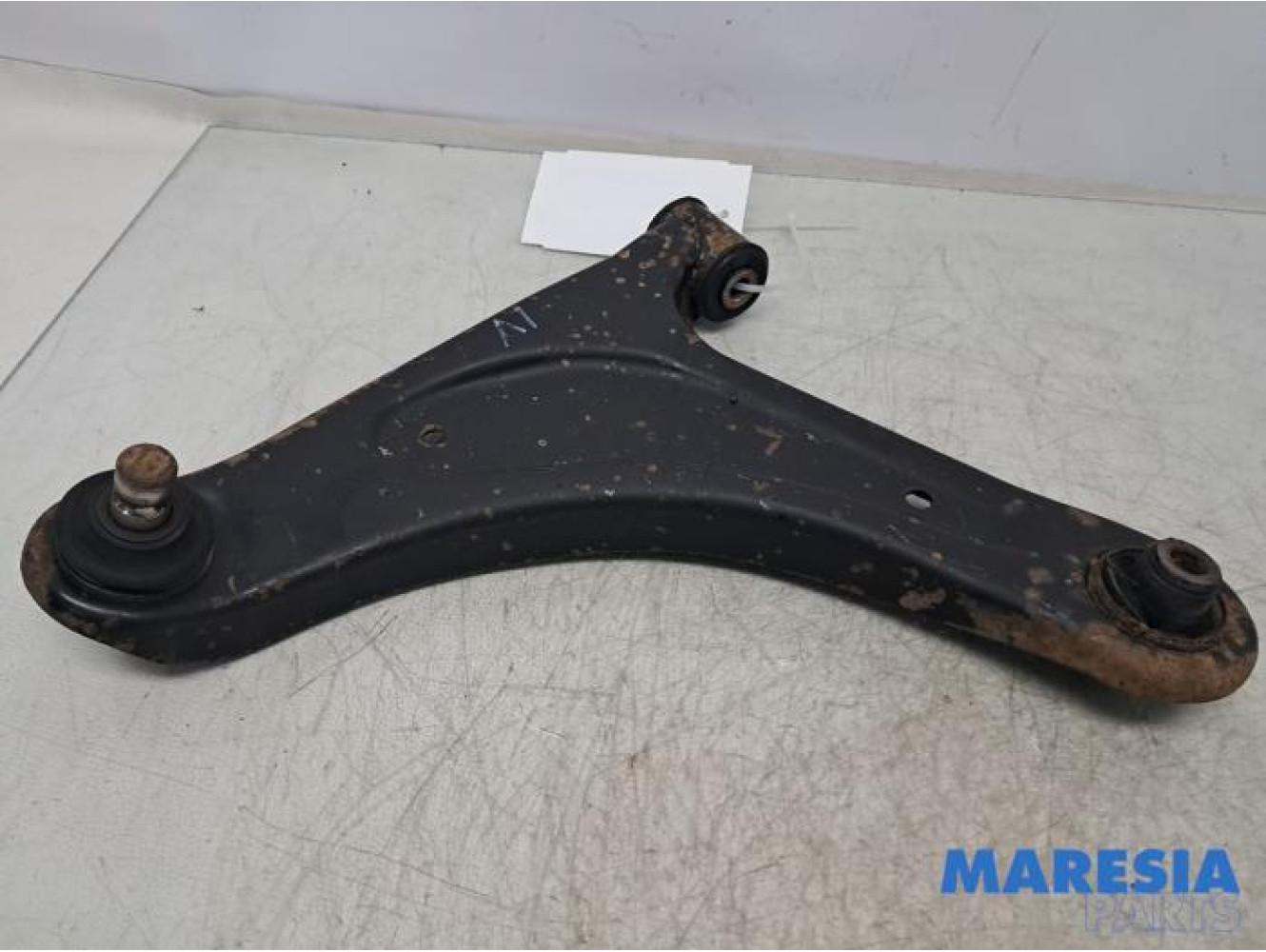 Citroen - C-Zero - Bras de suspension bas avant gauche