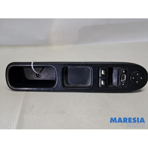 Peugeot - 307 - Multi-functional window switch