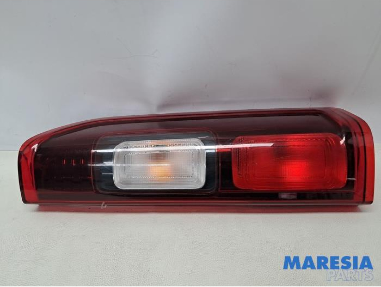 Renault - Trafic - Taillight, right