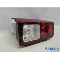 Renault - Trafic - Feu arrière droit