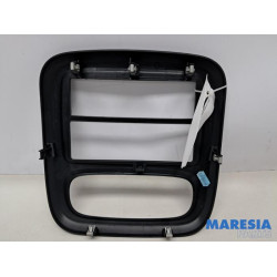 Renault - Trafic - Radioblende