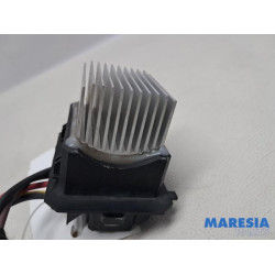 Renault - Trafic - Kachel Weerstand