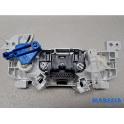 Renault - Trafic - Kachel Bedieningspaneel