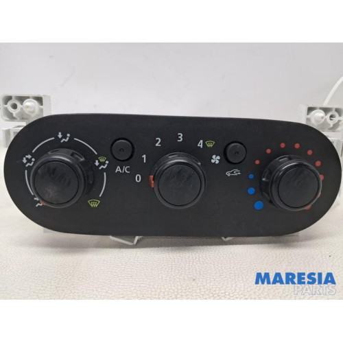 Renault - Trafic - Kachel Bedieningspaneel