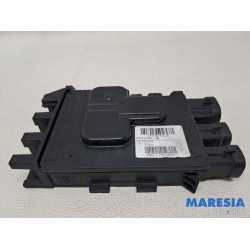 Renault - Trafic - Voltage regulator