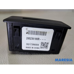 Renault - Trafic - AUX / USB-Anschluss