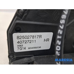 Renault - Trafic - Sliding door lock mechanism, right