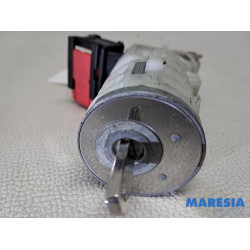 Renault - Trafic - Kontaktslot+Sleutel