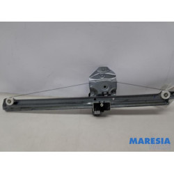 Renault - Trafic - Fenstermechanik 2-türig rechts vorne