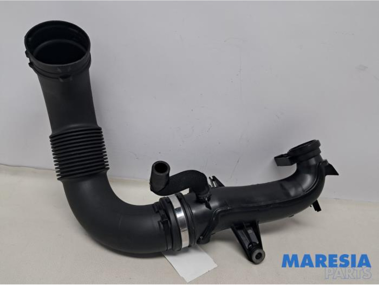 Renault - Trafic - Ansaugschlauch Luft