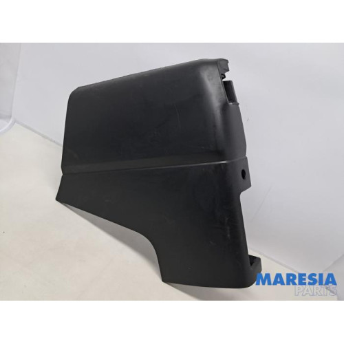 Renault - Trafic - Coin pare-chocs arrière droit