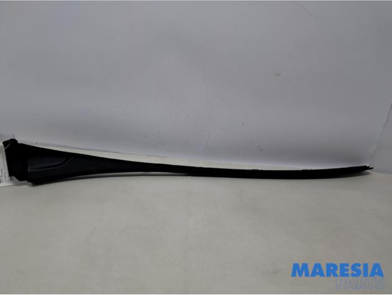 Renault - Trafic - Voorruitlijst