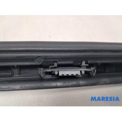 Renault - Trafic - Voorruitlijst