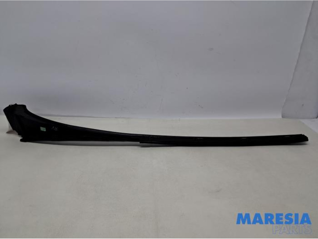 Renault - Trafic - Voorruitlijst