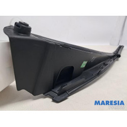 Renault - Trafic - Voorruitlijst