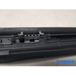 Renault - Trafic - Voorruitlijst