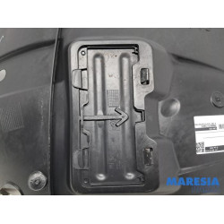 Renault - Trafic - Wheel arch liner