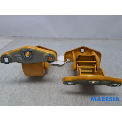 Renault - Trafic - Scharnier Tür links hinten