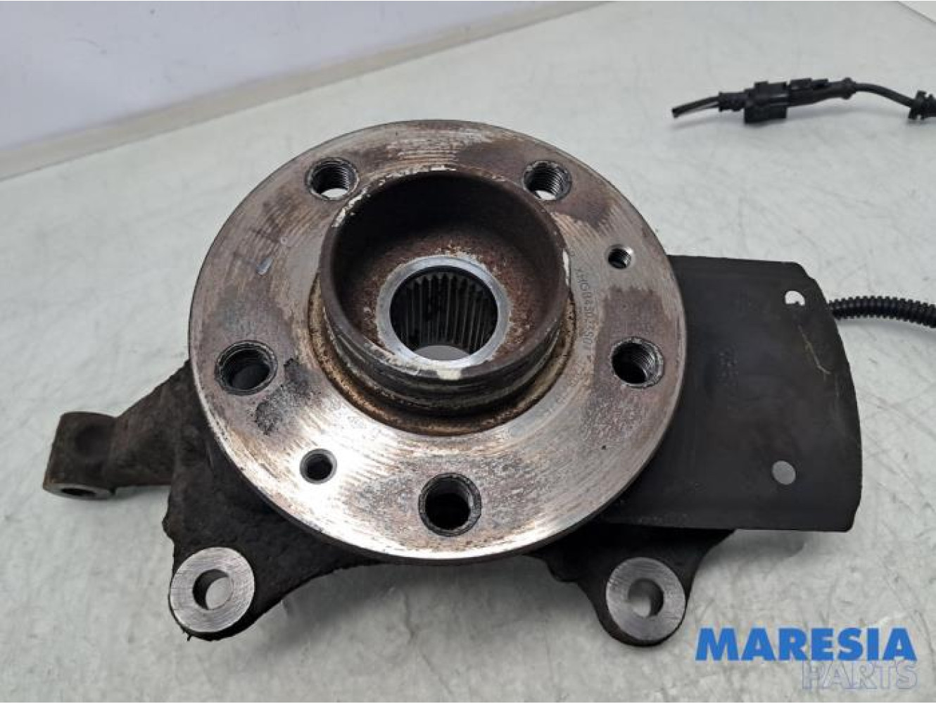 Renault - Trafic - Fusee links-voor