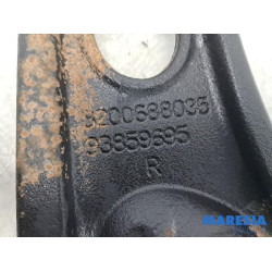 Renault - Trafic - Querlenker unten rechts vorne