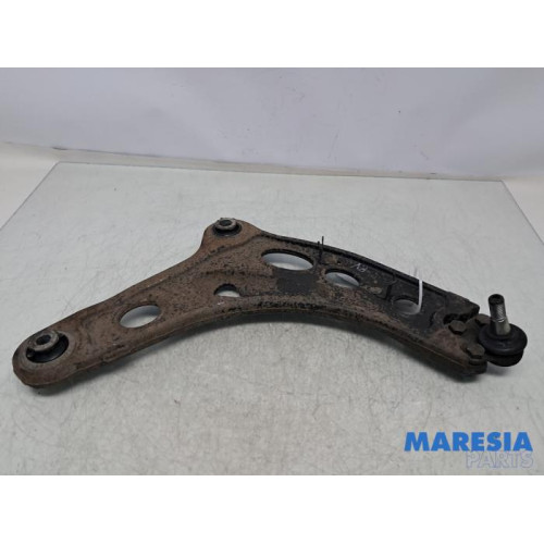 Renault - Trafic - Front lower wishbone, right