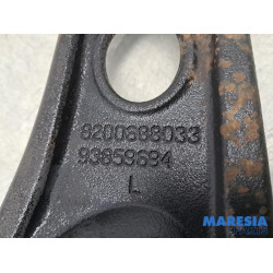 Renault - Trafic - Bras de suspension bas avant gauche