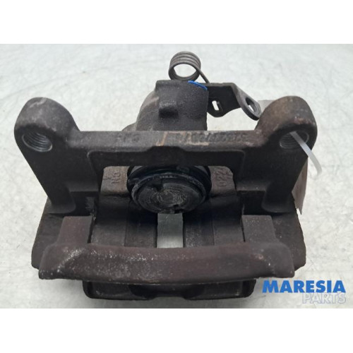Renault - Trafic - Rear brake calliper, right