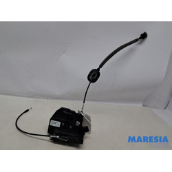 Renault - Captur - Serrure portière mécanique 4portes arrière droite