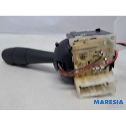 Renault - Captur - Richtungsanzeiger Schalter