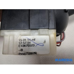 Renault - Captur - Richtungsanzeiger Schalter