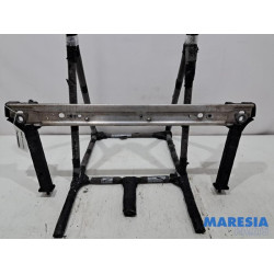 Renault - Scenic - Barre radiateur