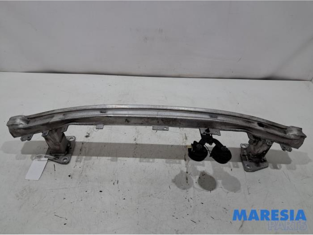 Renault - Scenic - Cadre pare-chocs avant