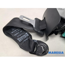 Renault - Captur - Rear seatbelt, centre