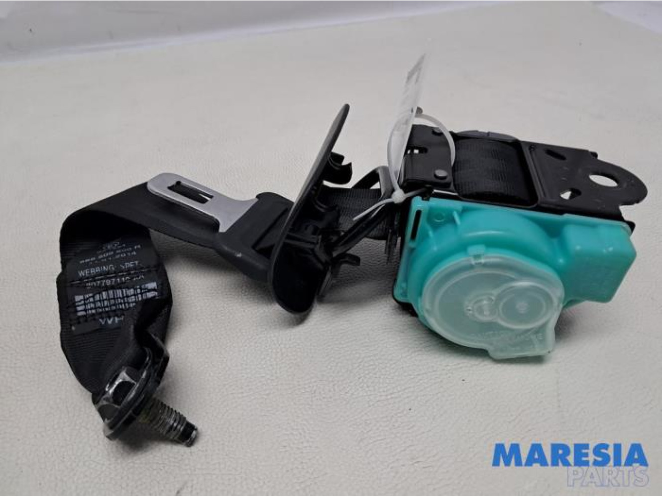 Renault - Captur - Rear seatbelt, centre