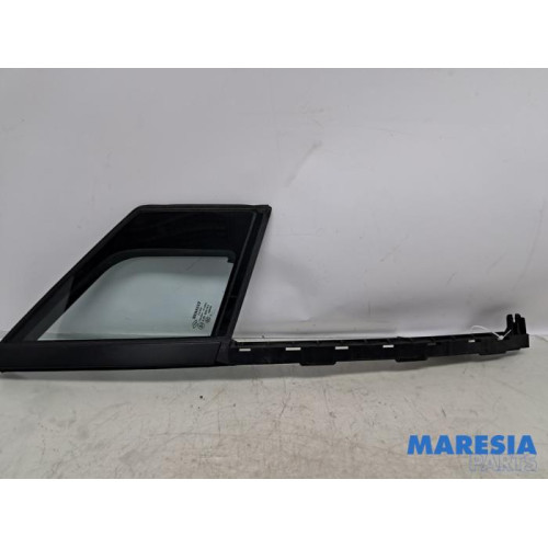 Renault - Captur - Vitre triangulaire avant droite