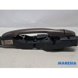 Renault - Captur - Poignée portière 4portes arrière droite