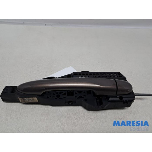 Renault - Captur - Poignée portière 4portes arrière droite