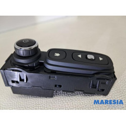 Renault - Captur - Regeleinheit Multi Media