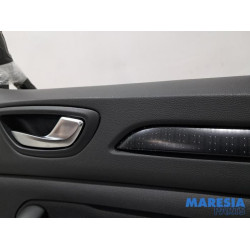 Renault - Megane - Front door trim 4-door, right