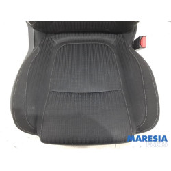 Renault - Megane - Seat, right