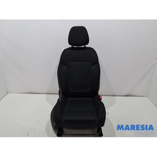 Renault - Megane - Sitz rechts