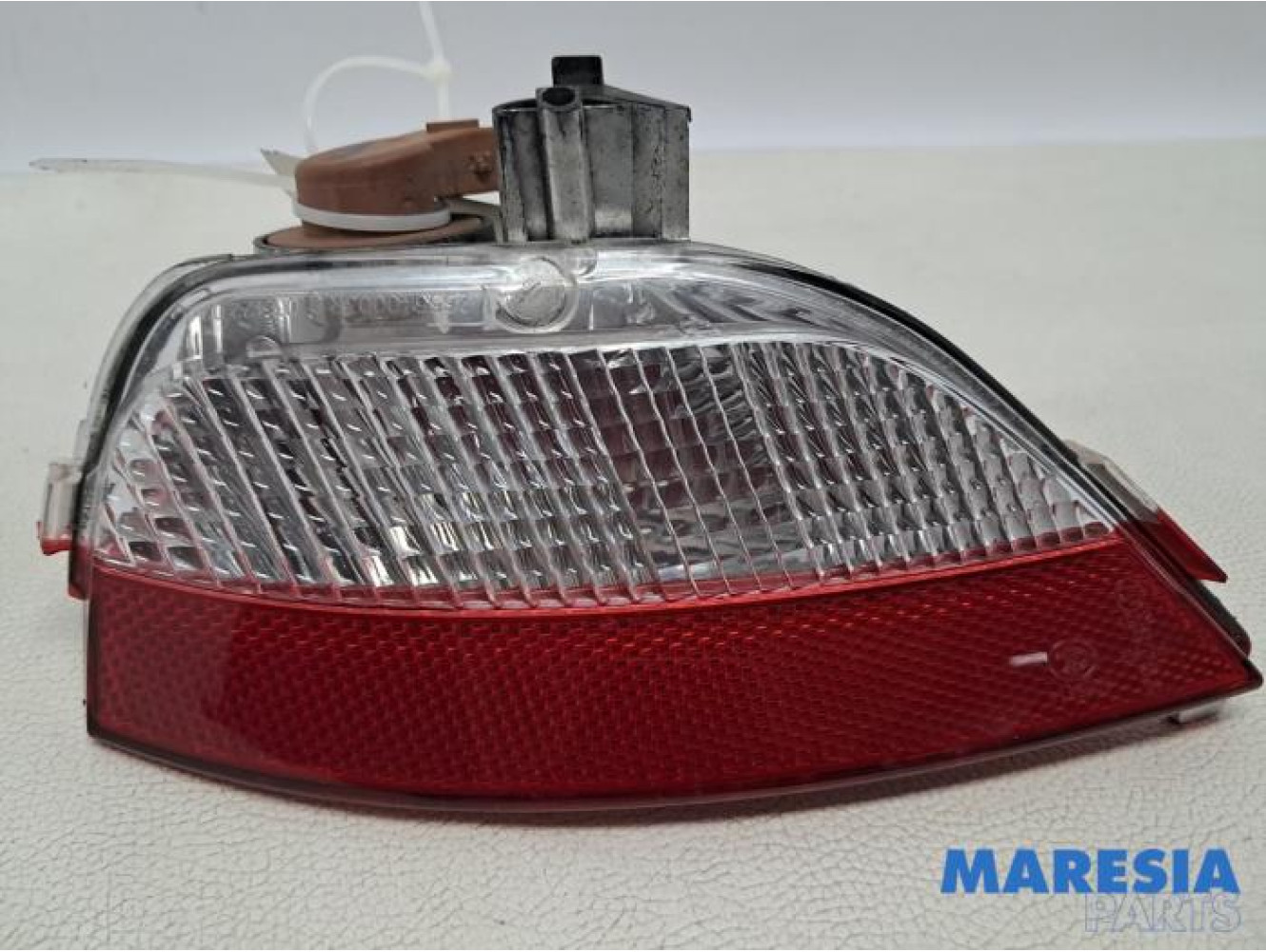 Renault - Captur - Rear fog light