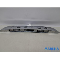 Renault - Captur - Decorative strip tailgate