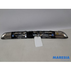 Renault - Captur - Decorative strip tailgate