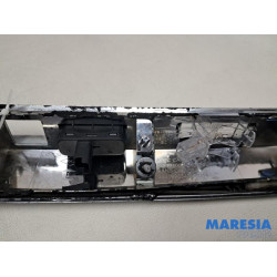 Renault - Captur - Decorative strip tailgate