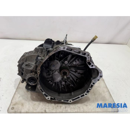 Renault - Trafic - Versnellingsbak