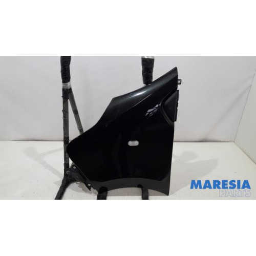 Renault - Trafic - Scherm links-voor