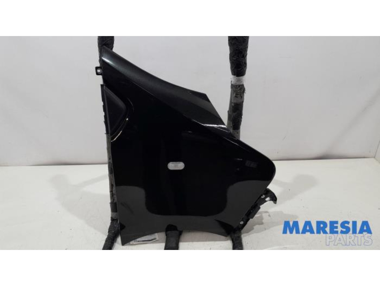 Renault - Trafic - Scherm rechts-voor