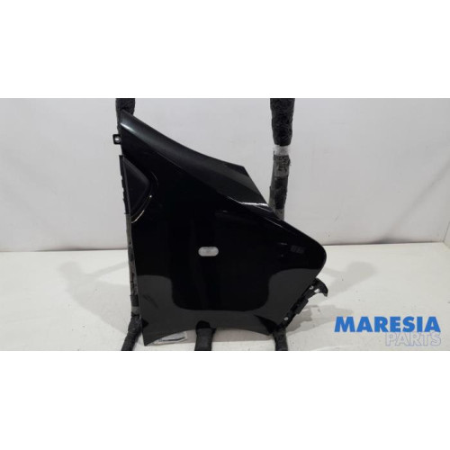 Renault - Trafic - Scherm rechts-voor