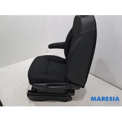 Renault - Trafic - Stoel links